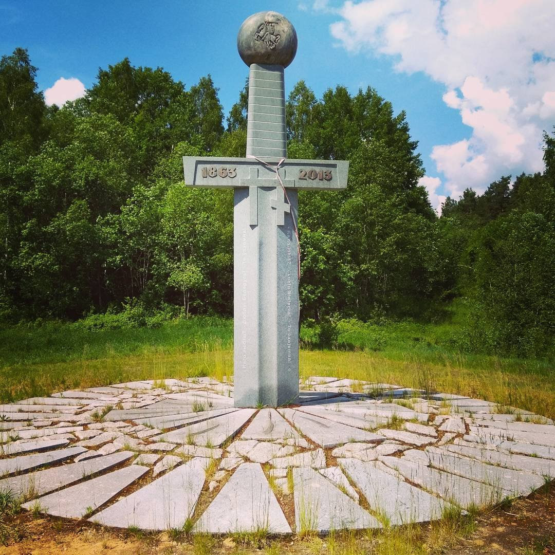 У Білорусі зник памʼятник, встановлений на честь повстання Калиновського - ЗМІ
