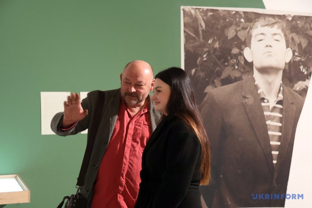 Відкриття виставки відвідав син Василя Стуса – Дмитро.