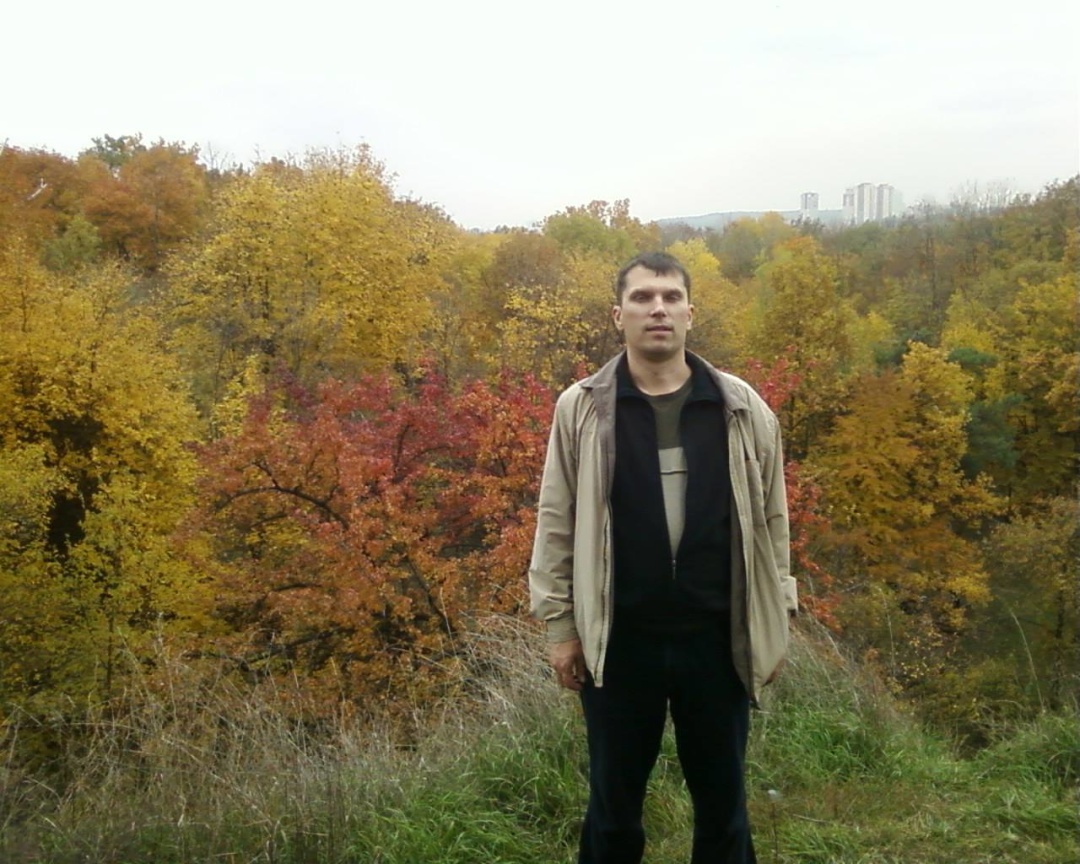 Пам’яті пластуна, добровольця Святослава Варення