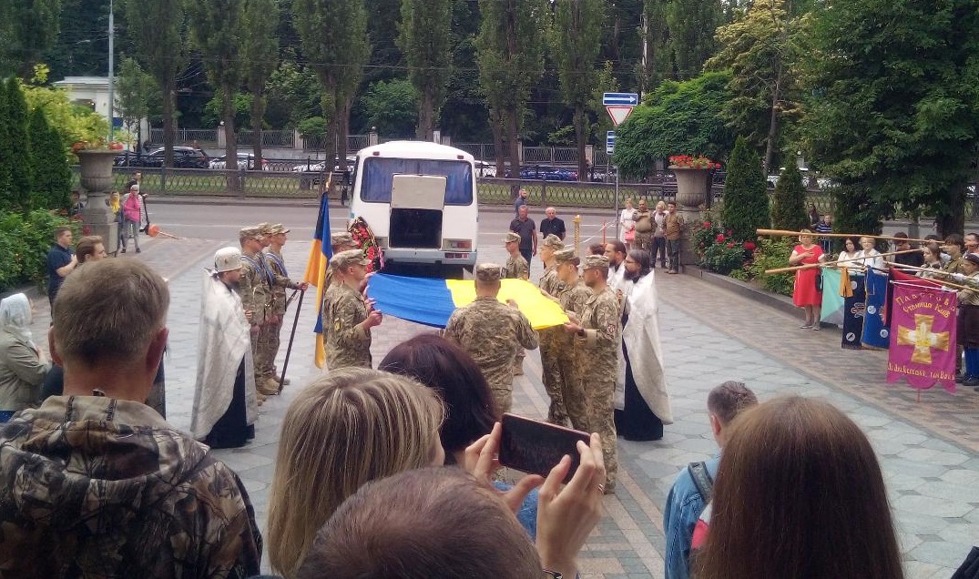 Пам’яті пластуна, добровольця Святослава Варення