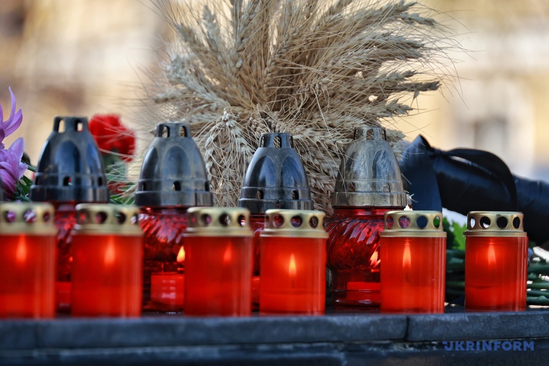 В Одесі вшанували пам'ять жертв Голодомору / Фото: Ніна Ляшонок, Укрінформ 