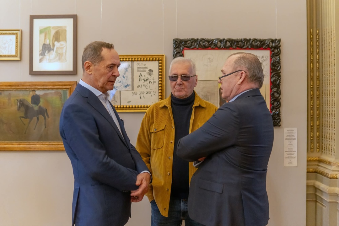 Президент академії мистецтв України Віктор Сидоренко, художник Анатолій Криволап, завідувач Музею авангарду Юрій Комельков