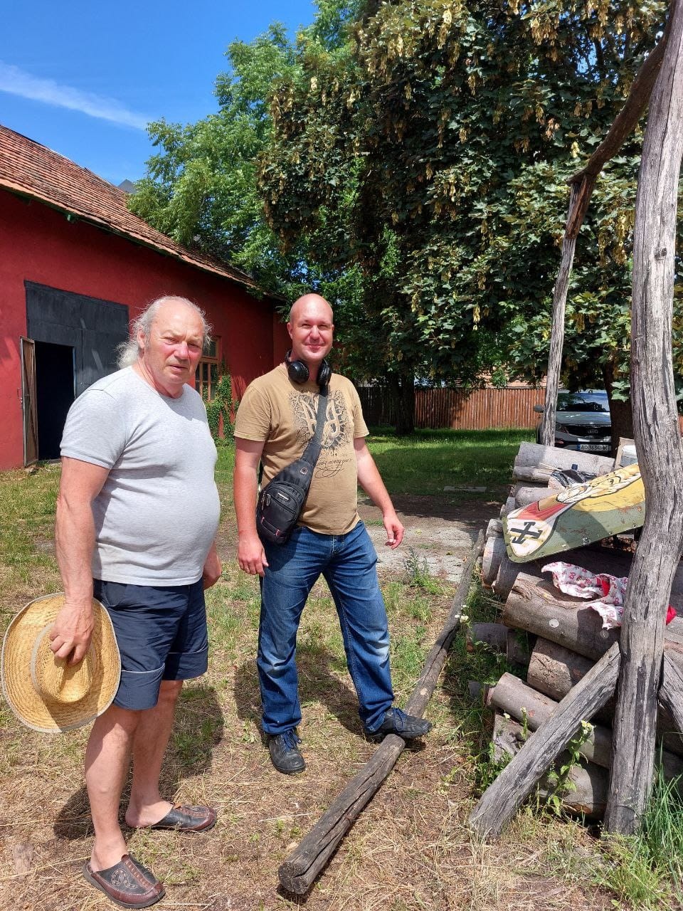З володарем замку Сент-Міклош Йосипом Бартошем