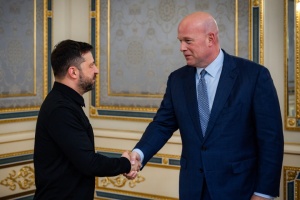 Вітакер під час візиту до Києва: Ця безглузда війна має завершитися