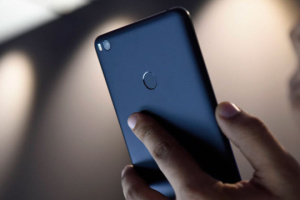 Russia plans to suspend mobile service for 24 hours for people returning from abroad