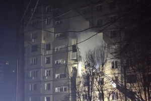 У Дніпрі через атаку дронів пошкоджена багатоповерхівка: семеро поранених, серед них діти