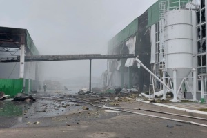 Війська РФ уночі вдарили дронами по ТЕЦ на Чернігівщині, є пошкодження