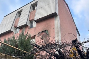 В Одесі через ворожу атаку пошкоджений багатоквартирний будинок