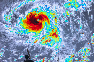 На Тайвані через наближення тайфуну евакуювали понад три тисячі людей