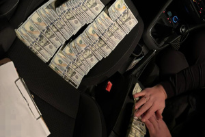 У Запоріжжі викрили правоохоронця, який налагодив «бізнес» на дезертирах і ухилянтах