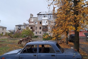 Росіяни обстрілюють всі під’їзні шляхи до Лиману, у місті залишаються 3,5 тисячі людей