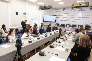 Нікотинові снюси: отрута для молоді у яскравій обгортці