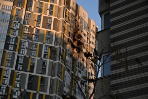 Кількість загиблих від атаки на Київ зросла до чотирьох, десятки постраждалих, серед них - діти й вагітна жінка