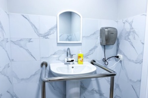 В Олександрії на Кіровоградщині облаштували інклюзивні санітарні кімнати для дітей