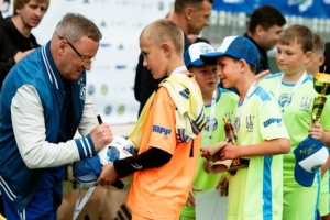 «Шкільний м’яч»: понад 8 000 м’ячів - вже у школах України