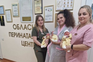 Трапляється один раз на 10 тисяч пологів: у Житомирі народилася трійня