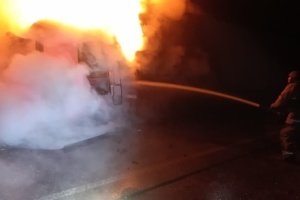 Ворог вночі атакував Дніпро дронами - виникли кілька пожеж