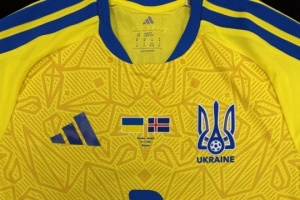 Збірна України зіграє з футболістами Ісландії у жовтій формі