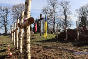 Szczątki żołnierzy polskich poległych w 1939 roku ponownie pochowane na Lwowie