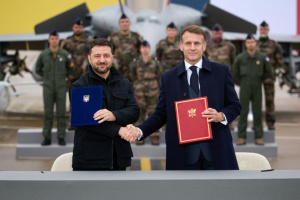 Zełenski i Macron podpisali porozumienie mające na celu wzmocnienie ukraińskiego sektora obronnego