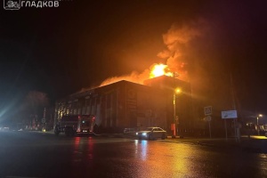 Drone attack reported in Belgorod region of Russia, shopping center on fire
