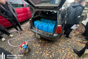 На Полтавщині група військових систематично крала дизпаливо - ДБР