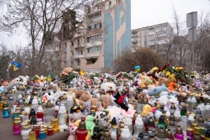 露軍攻撃を受けたウクライナ西部テルノーピリの死者数３５人に増加