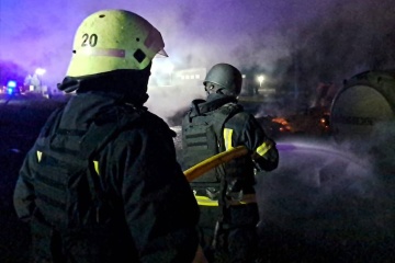 Region Odessa: Durch feindlichen Drohnenangriff Brand auf LKW-Parkplatz, zwei Tote