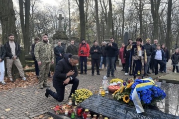 Polska oddaje hołd żołnierzom poległym w wojnie za Ukrainę

