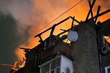 Der Feind greift mit Drohnen Kamjanske an, acht Verletzte