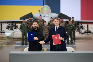 100 Rafale-Kampfjets, Radarsysteme und 8 Luftverteidigungssysteme- Selenskyj und Macron unterzeichnen „historisches“ Abkommen