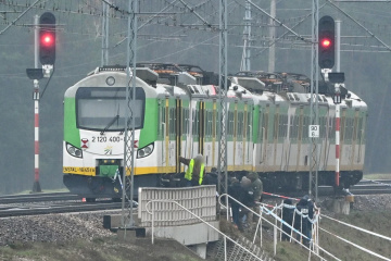 Polish defense minister: Sabotage on railway tracks points to Russia