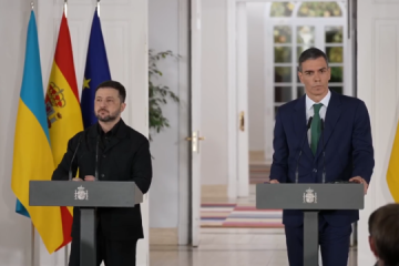 L’Ukraine et l’Espagne signent une série d’accords sur l’économie, la défense et la lutte contre la désinformation russe