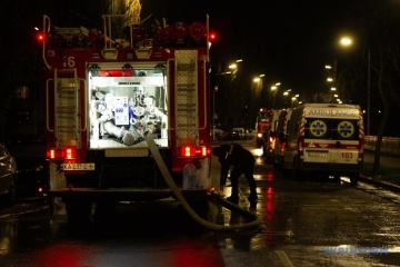 W Kijowie skutki rosyjskiego ataku odnotowano w ponad 13 lokalizacjach