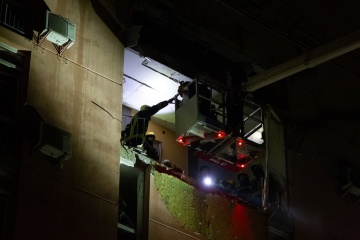 Al menos 2 muertos y 15 heridos en el ataque ruso a Kyiv 