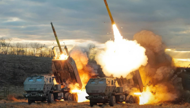 Verteidigungsministerium: mehr als 20 Verträge über Waffenlieferungen abgeschlossen