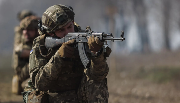 Russische Propaganda verbreitet Fake über angebliche Schikane in ukrainischer Armee wegen Alkoholmissbrauch