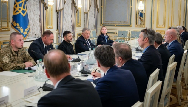 Zełenski rozmawiał z delegacją NATO o ochronie ukraińskiego systemu energetycznego