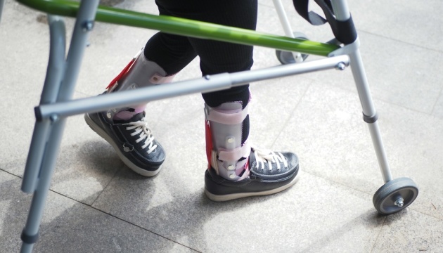 У Львові впроваджують інноваційні методи лікування дітей з паралічем