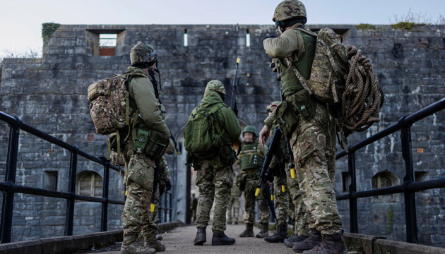 Marines destruyen dos embarcaciones rusas que intentaban cruzar el río