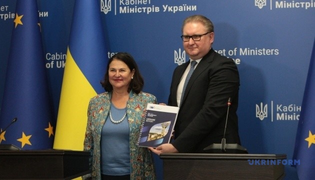 Ukraina oficjalnie otrzymała raport Komisji Europejskiej dotyczący rozszerzenia