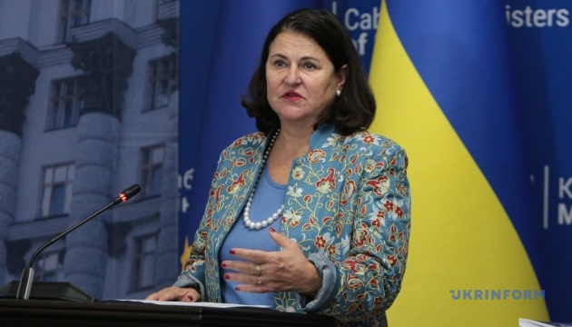 630_360_1762272381-621