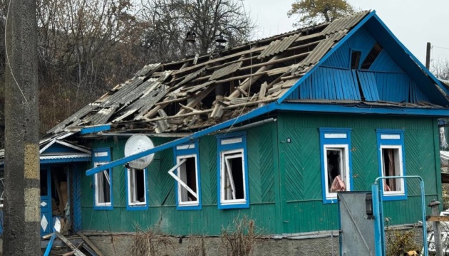 Guerre en Ukraine : Trois blessés dans une attaque de drones sur Novhorod-Siversky, région de Tchernihiv 