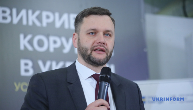 Понад 70% українців дізнаються про корупцію із соцмереж - голова НАЗК