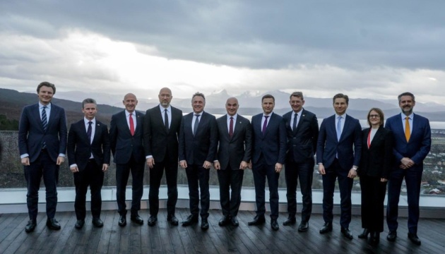 L’Ukraine devient partenaire étendu de la Force expéditionnaire conjointe britannique (JEF)