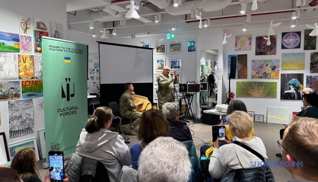 Культурний десант ЗСУ виступив перед українською громадою Берліна