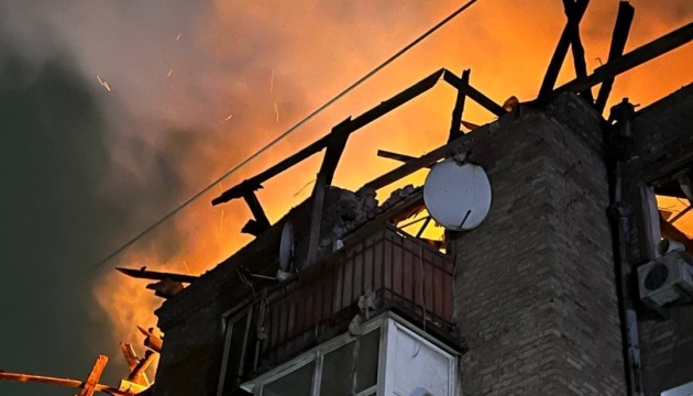 Der Feind greift mit Drohnen Kamjanske an, acht Verletzte