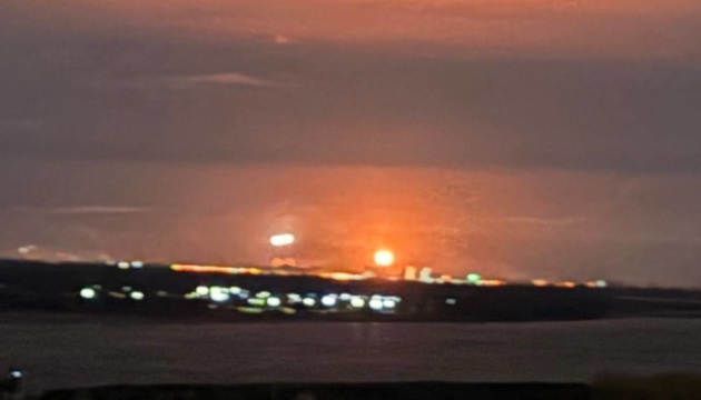 L’Ukraine mène une nouvelle attaque massive sur des centrales et raffineries russes