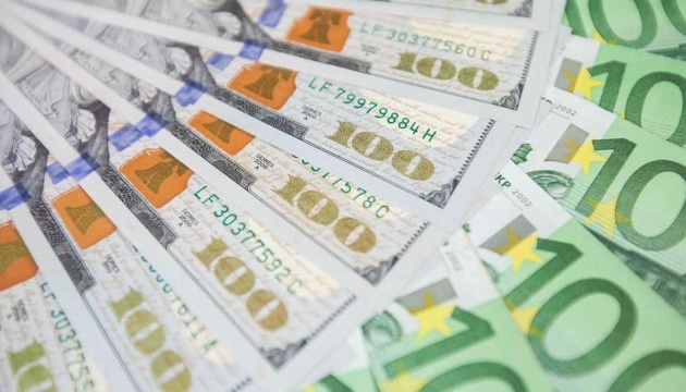 Kursy wymiany dolara i euro na dzień 6 listopada

