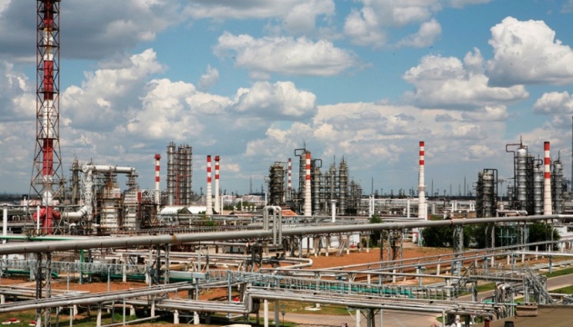 Волгоградський НПЗ призупиняє роботу після атаки українських БпЛА - Reuters